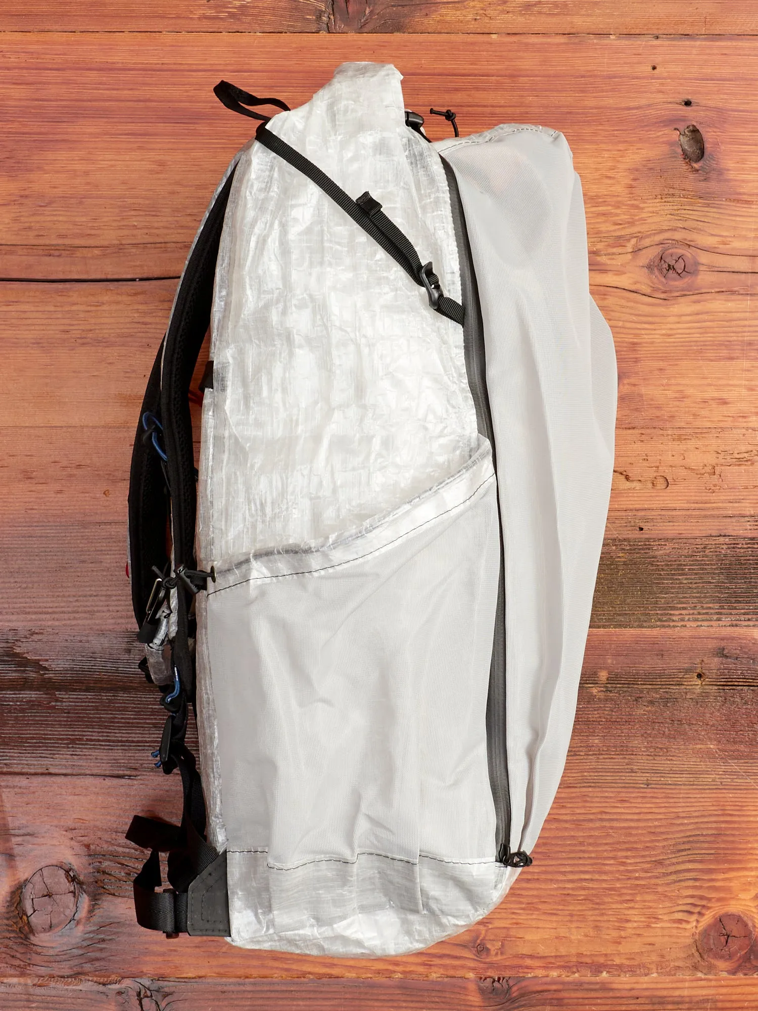 25L Dyneema Backpack in Off White