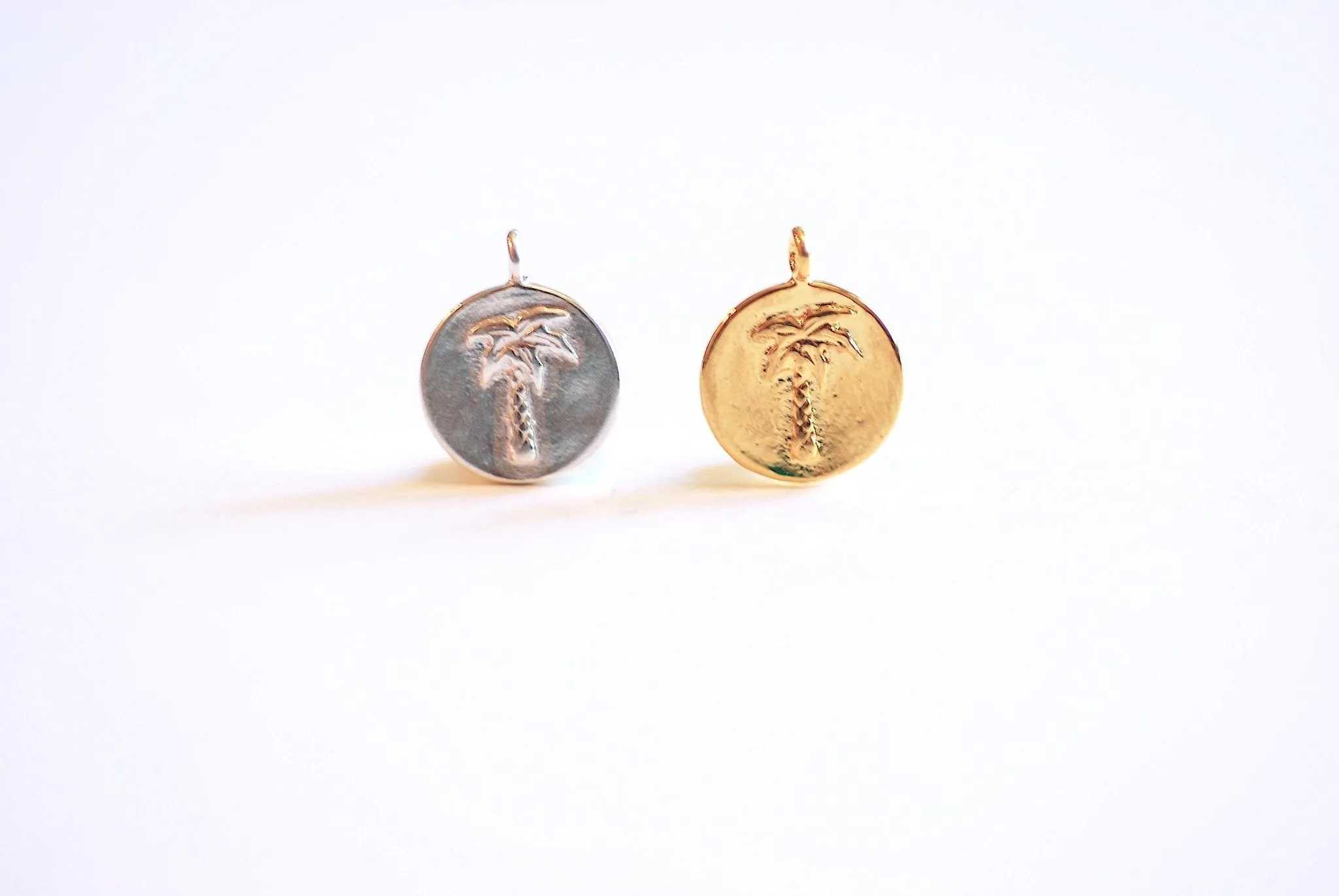 Circle Palm Wholesale Tree Charm- Vermeil, 22k Gold plated 925 Sterling Silver, Palm Tree Charm, Coin Pendant,Tropical Pendant, Round Coconut Tree,426