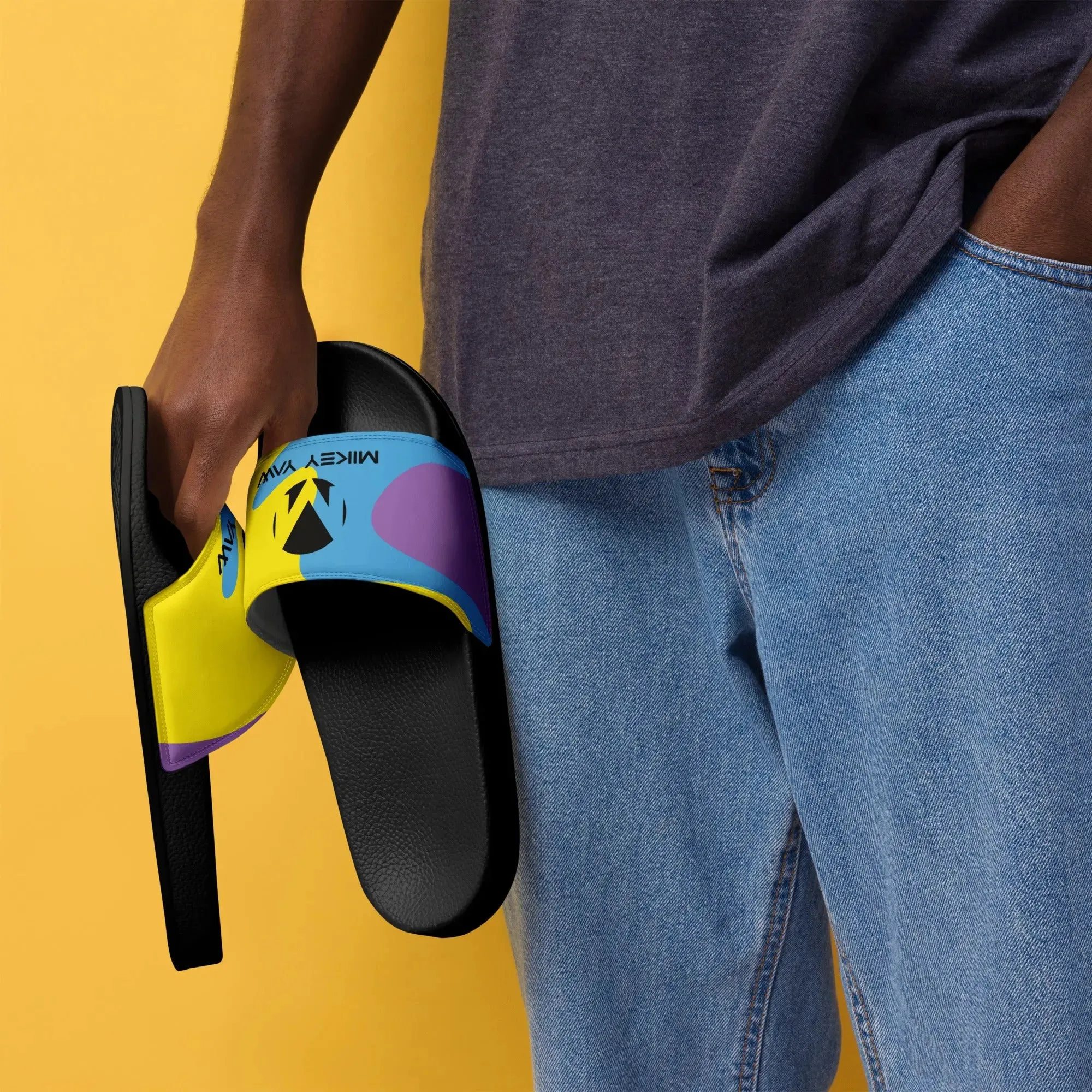 Happy Design with Monogram Men’s Slides