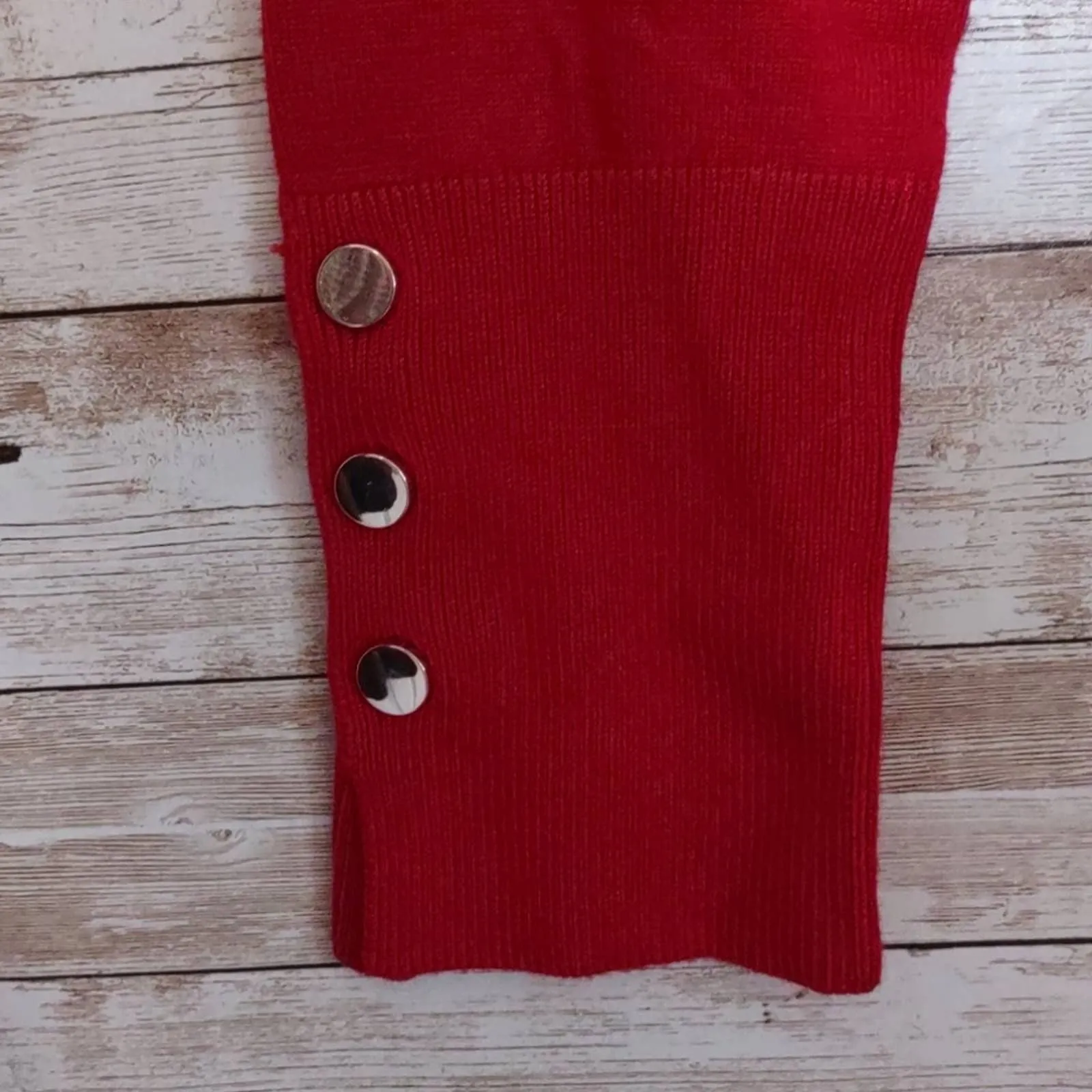 JM Collection Button Cuff V Neck Sweater Red S