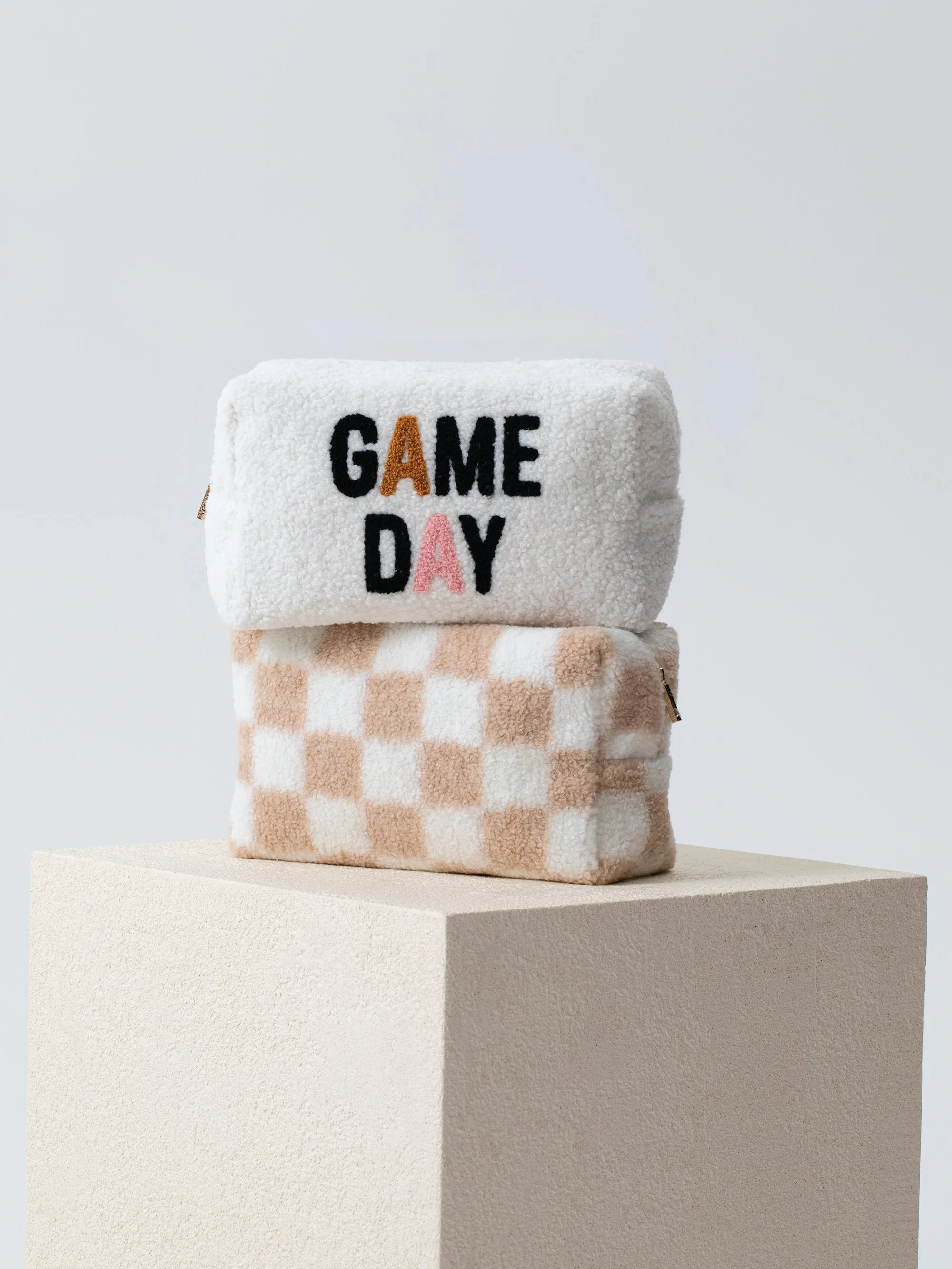 Shiraleah "Game Day" Sherpa Zip Pouch, Ivory